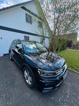 Volkswagen Tiguan 4Motion R-Line DSG | Voll Pano / HUD Sthz