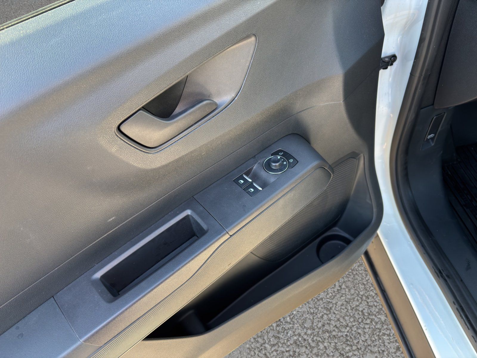 Fahrzeugabbildung Ford Tourneo Courier BEV Trend eMotor