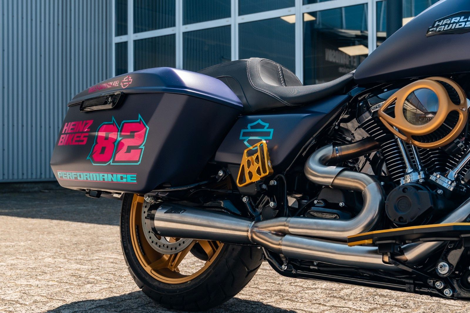 Fahrzeugabbildung Harley-Davidson Street Glide FLHX 117 x HeinzBikes MIAMI CALLING