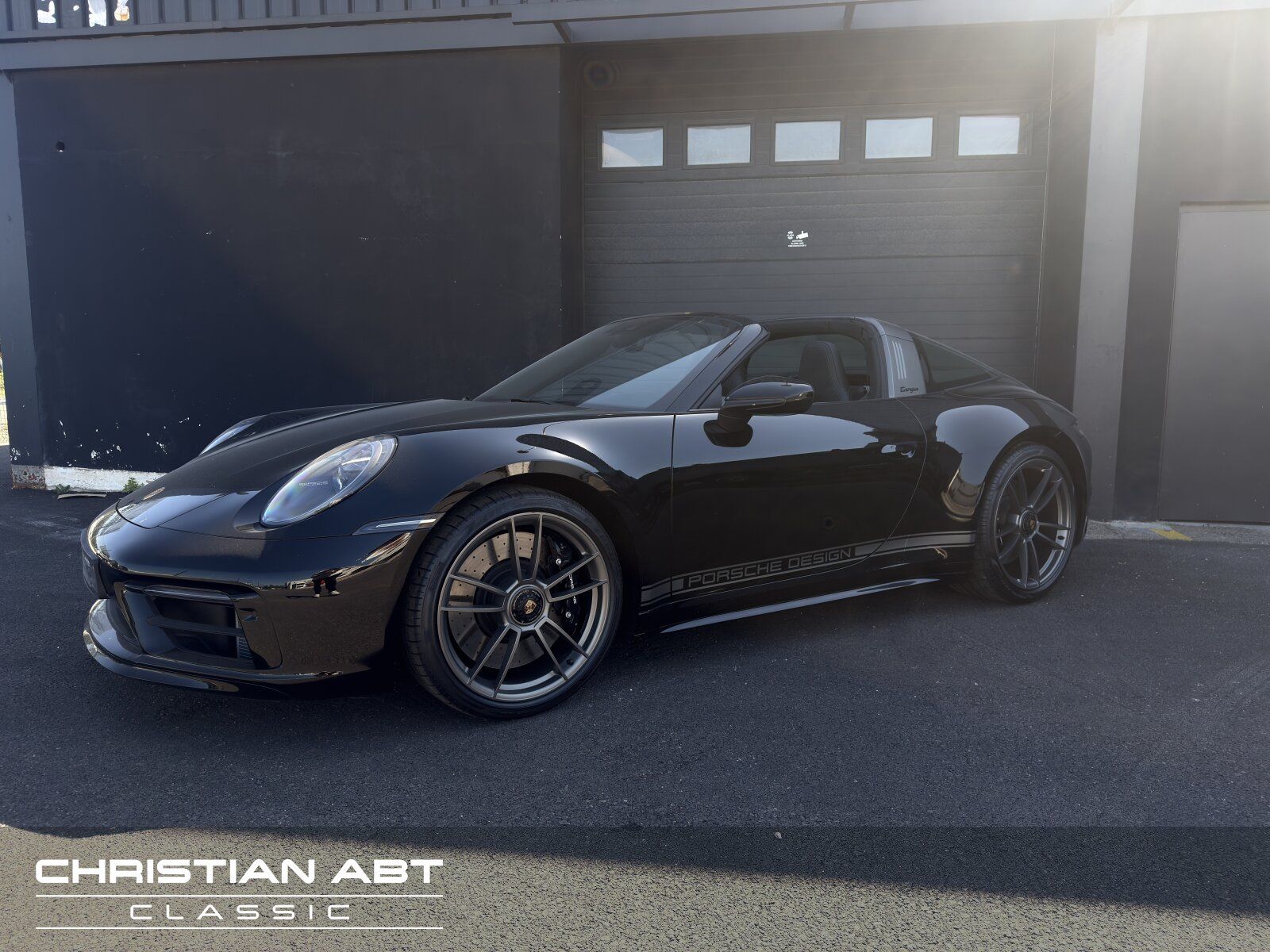 Fahrzeugabbildung Porsche 992 GTS Targa 50th Anniversary