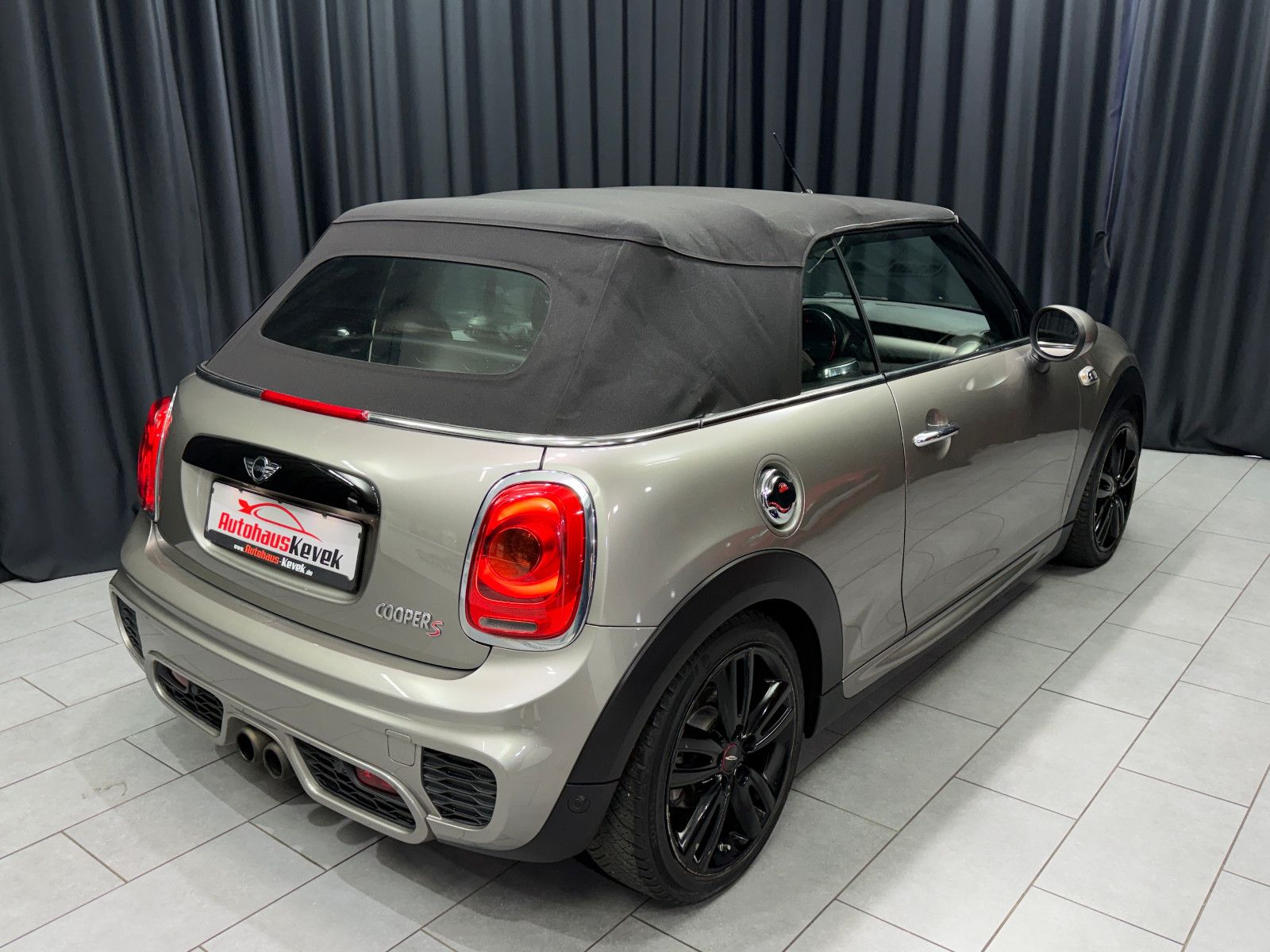 Fahrzeugabbildung MINI Cooper S Cabrio |AUTOMATIK|HuD|RF-KAMERA|LED