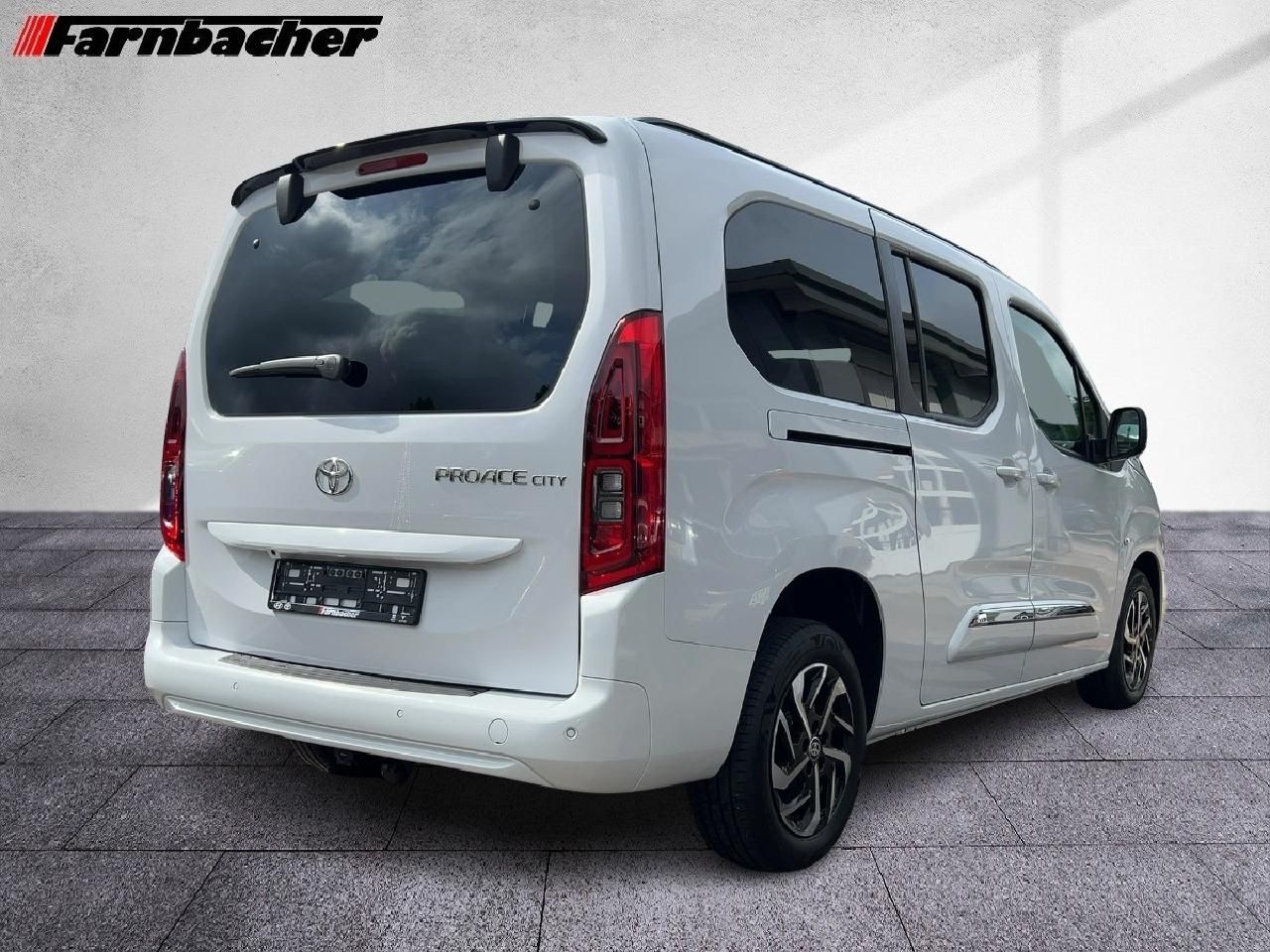 Fahrzeugabbildung Toyota Proace City Verso L2 Team Deutschland *7 Sitzer