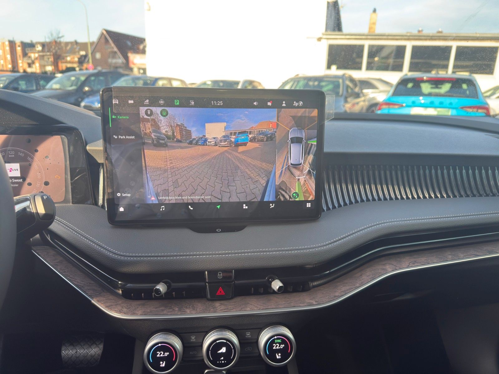 Fahrzeugabbildung SKODA Superb Combi 1.5 TSI iV 150 kW L&K