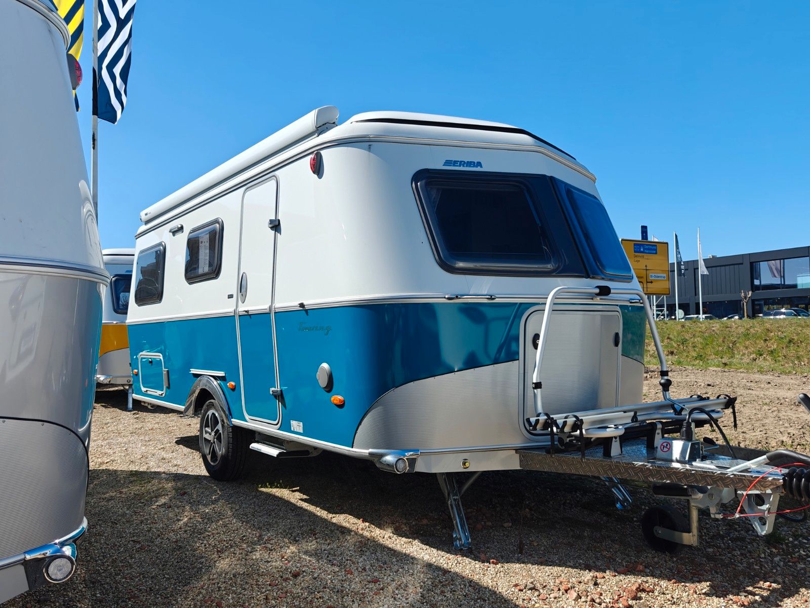 Fahrzeugabbildung HYMER / ERIBA / HYMERCAR Touring 630 Harbour Blue - JETZT 6.719€ SPAREN !