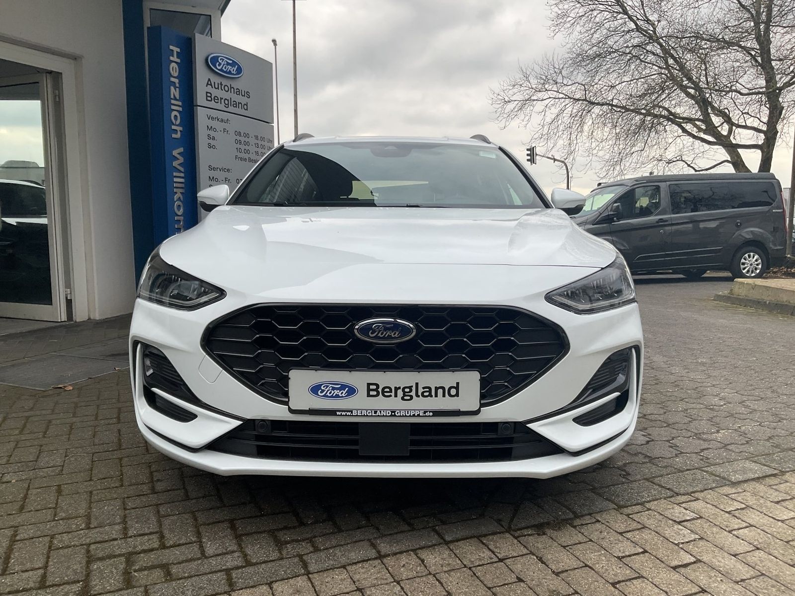 Ford Focus ST-Line Turnier LED*NAVI*RFK imagem 2