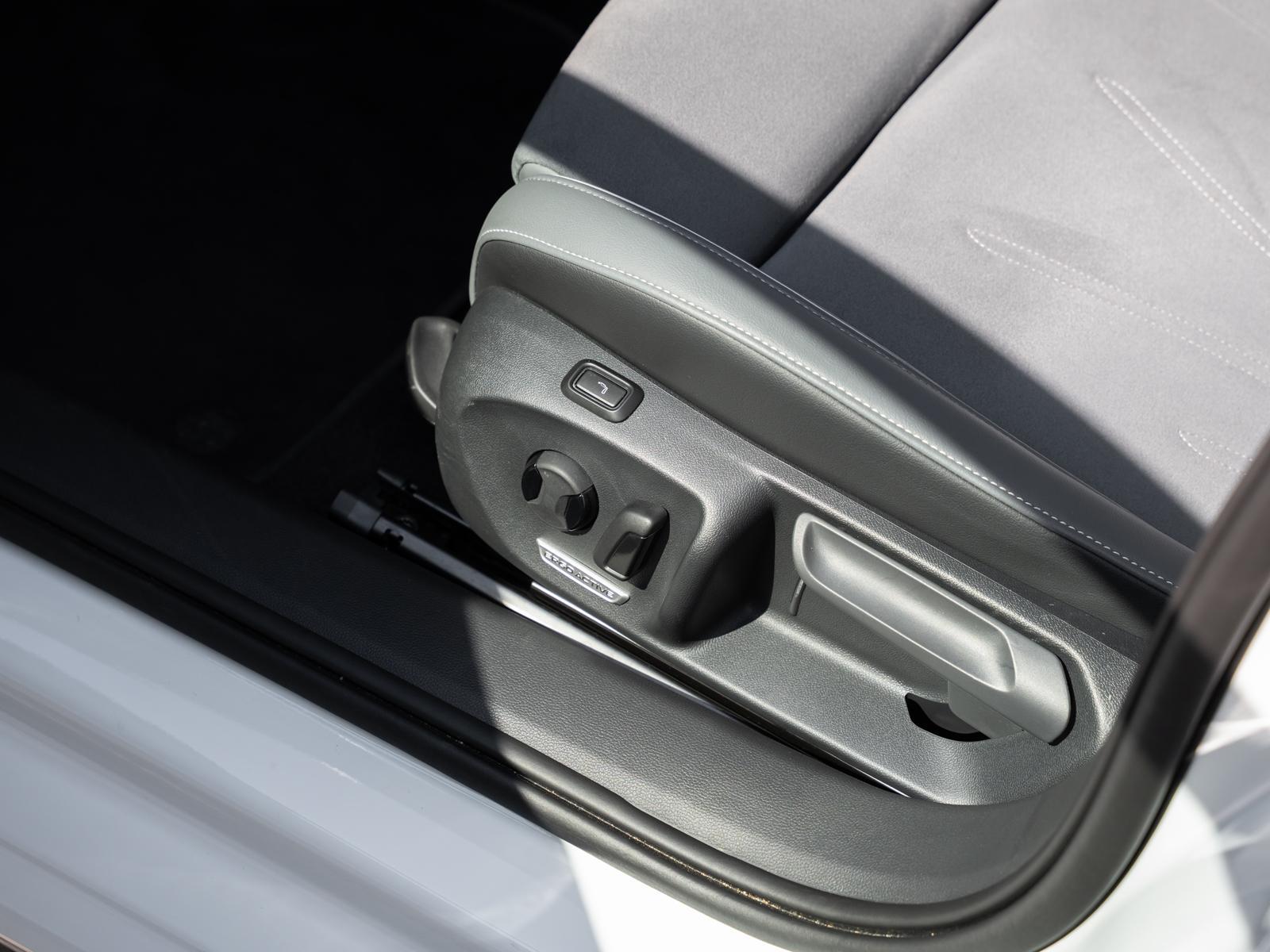 Volkswagen Passat Business Winter-Paket Massage, миниатюра 25