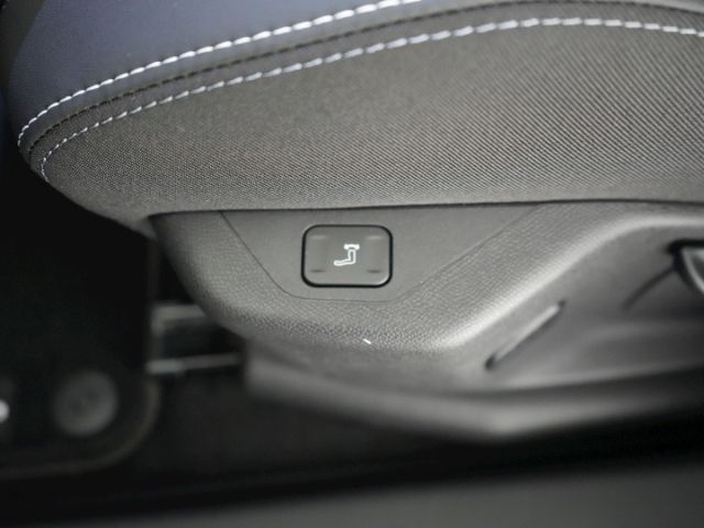 Grandland B GS HYBRID eDCT+NAVI+ACC+KEYLESS+MATR