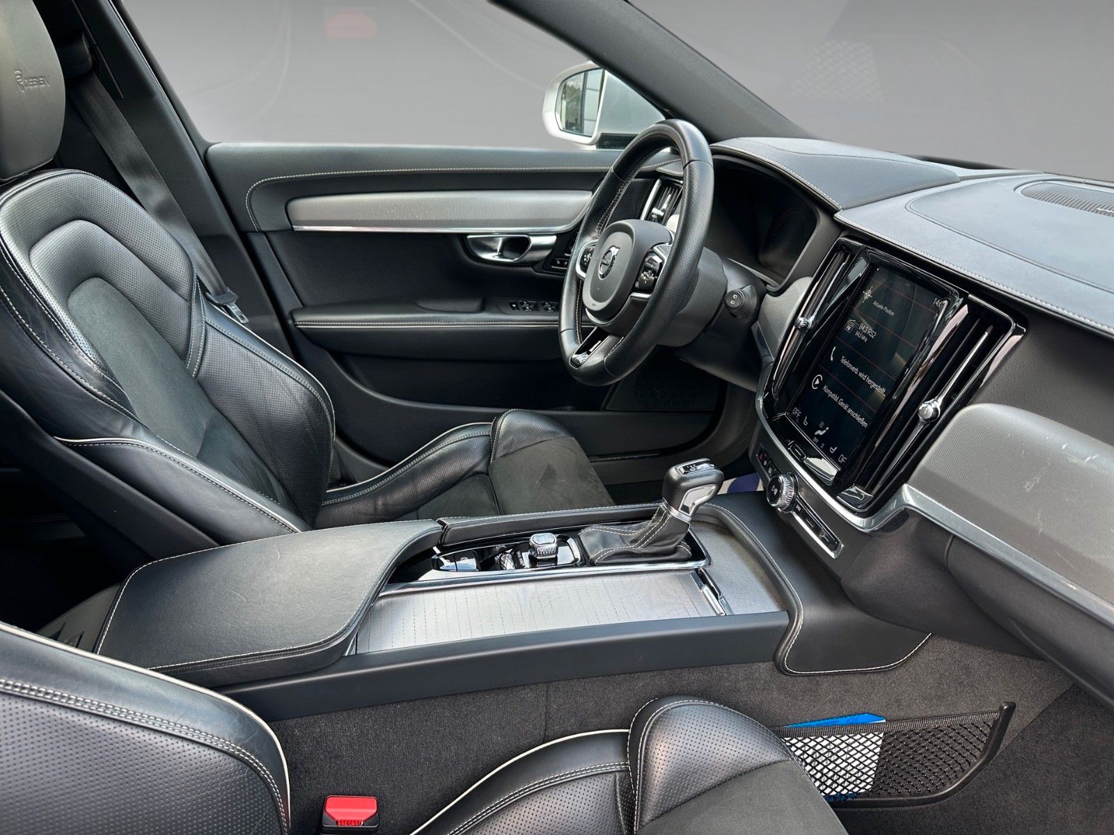 Volvo V90 Kombi R Design – Bild 8
