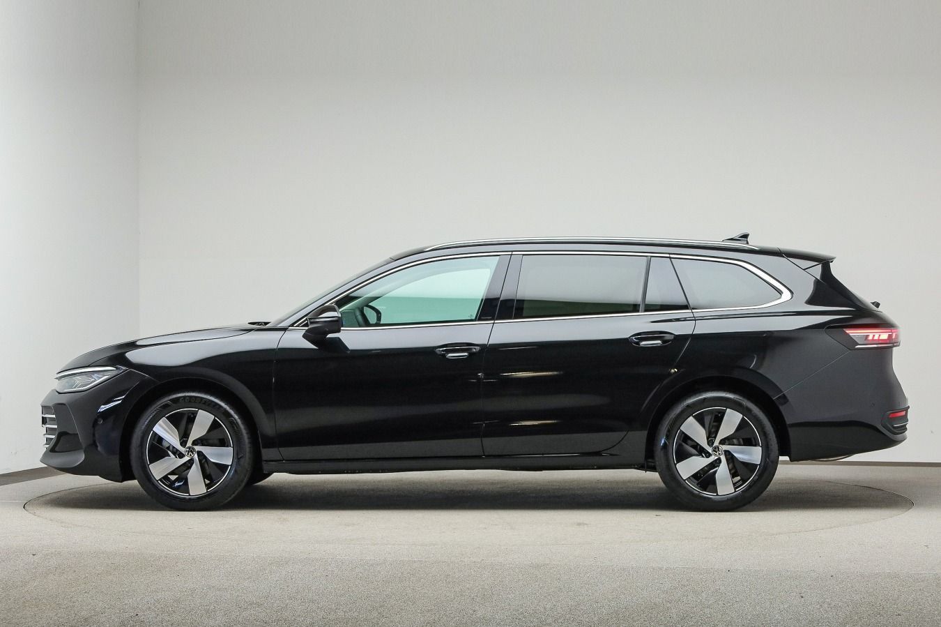 Volkswagen Passat - Bild 3