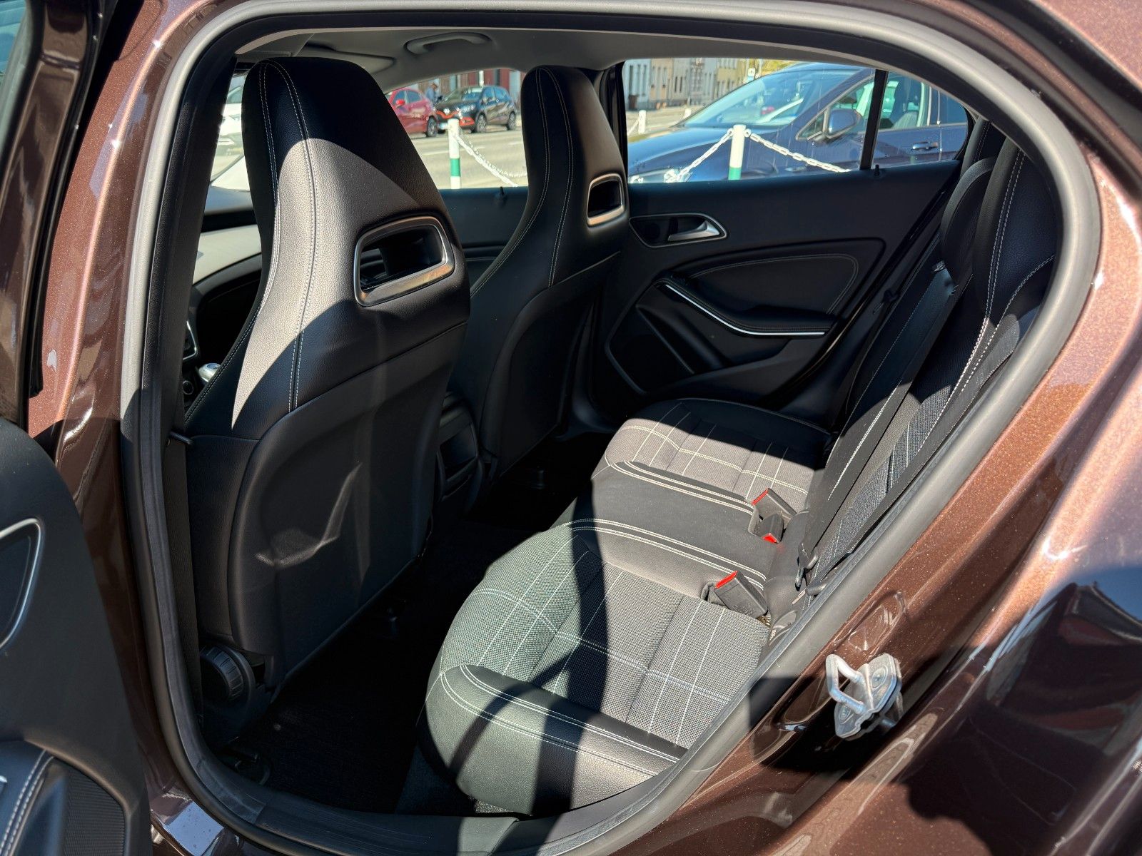 Fahrzeugabbildung Mercedes-Benz GLA 200 URBAN NAVI ILS KAMERA GARANTIE