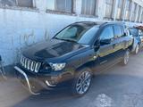 Jeep Compass 2.4 Limited 4WD Limited Top Zustand - Jeep Compass mit Benzin-Antrieb: Allradantrieb, Geländewagen, Automatik, 2.4