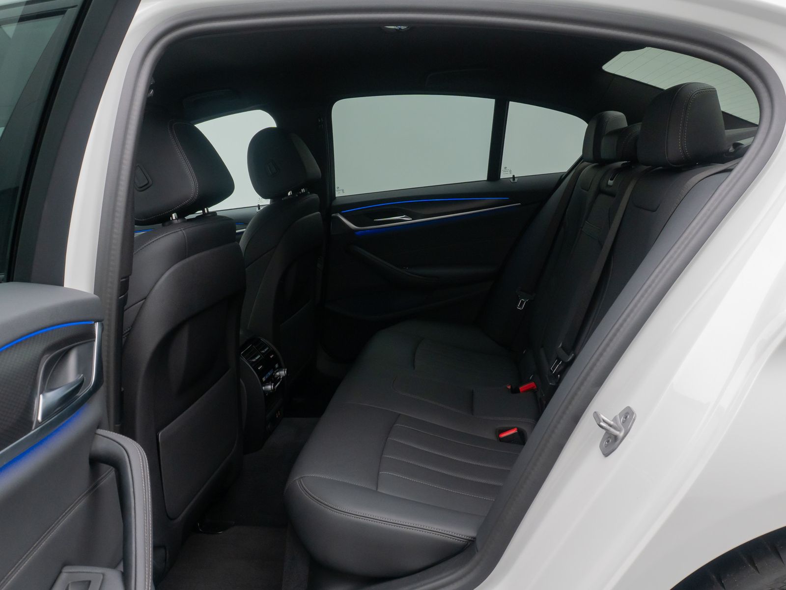 Fahrzeugabbildung BMW 530d xD M Sport Kamera DAB 4xKlima ACC Alarm 19"