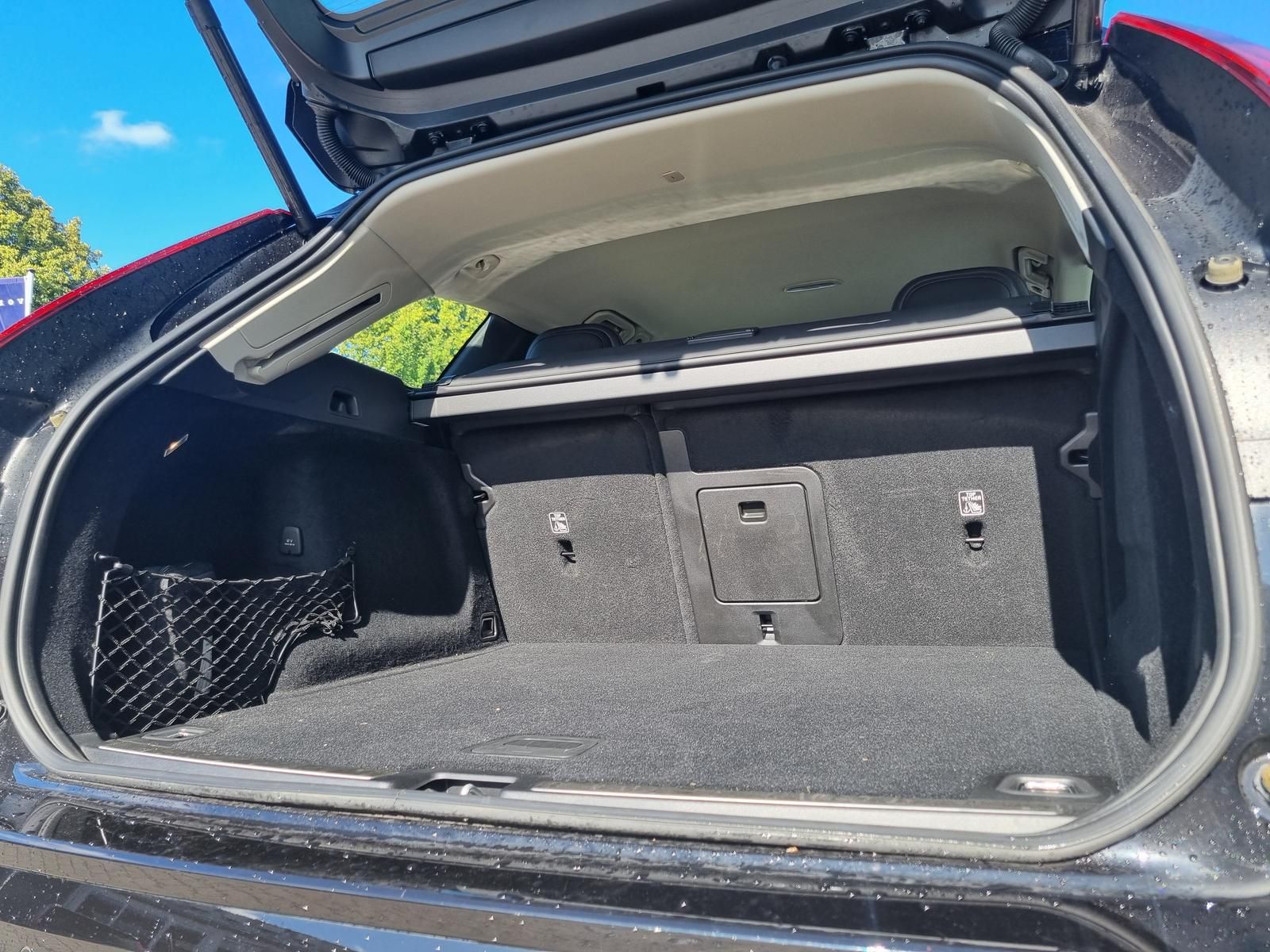 Fahrzeugabbildung Volvo XC60 B4 D 2wd Core 'ACC,BLIS, Kurvenlicht'