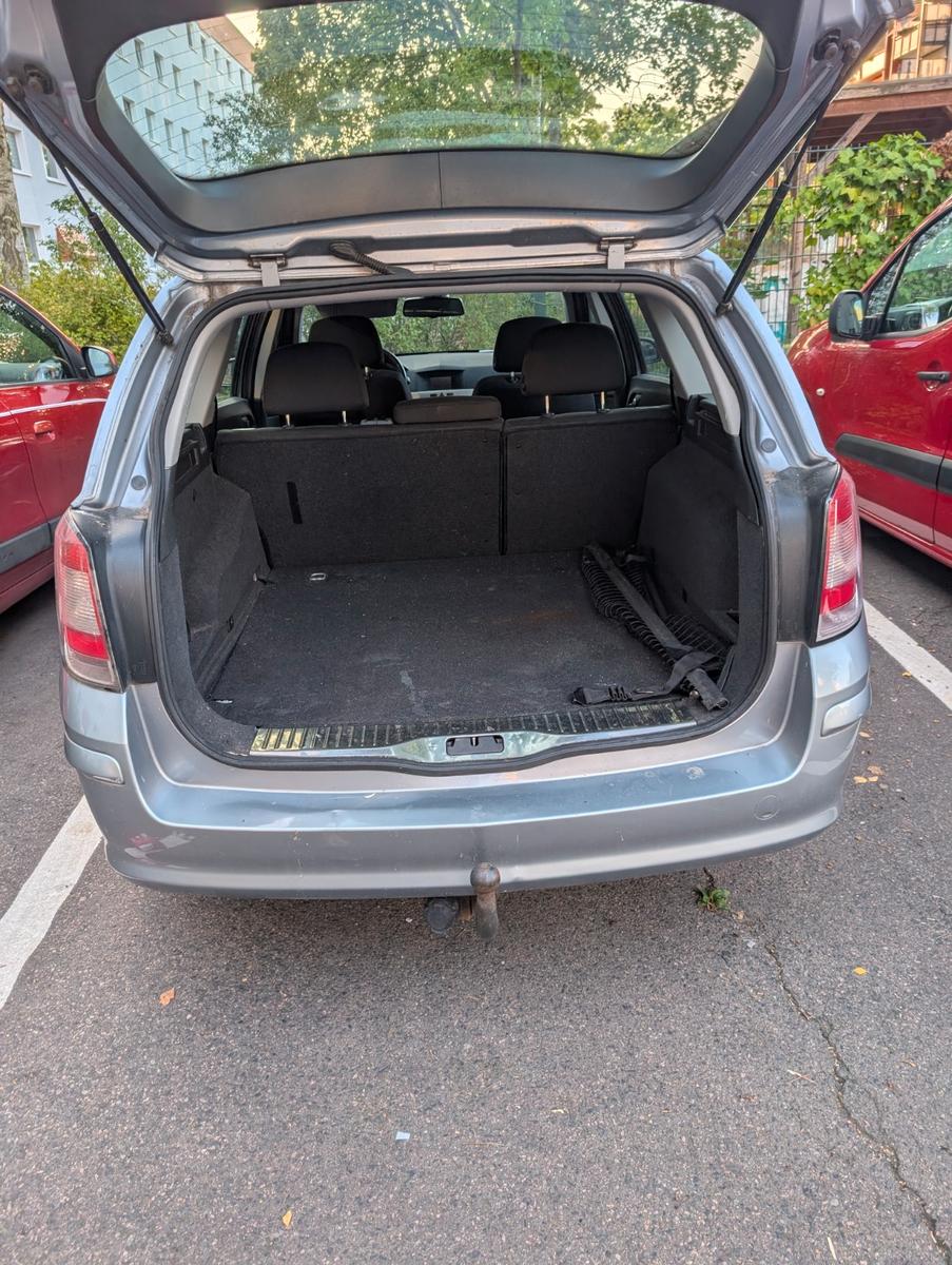 Opel Astra 2006 — photo 9