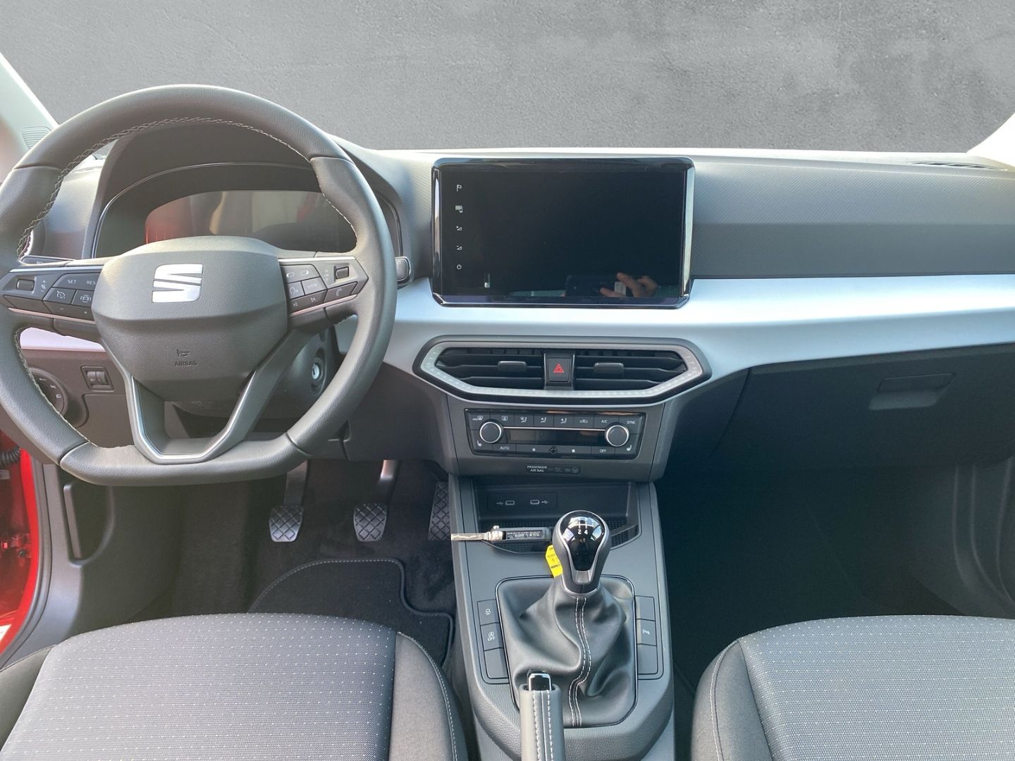 Fahrzeugabbildung SEAT Ibiza Style Road Ed. *SHZ*NAVI*PDC*CAM*Full-Link