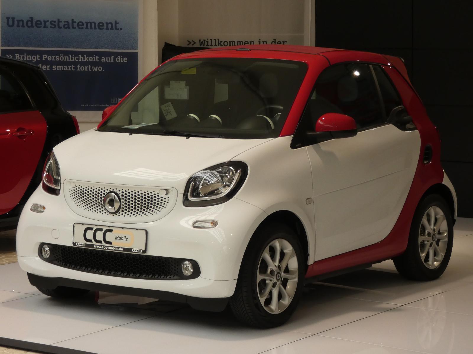 Smart fortwo cabrio 66kW Servo SHZ Klima ele. Fens JBL