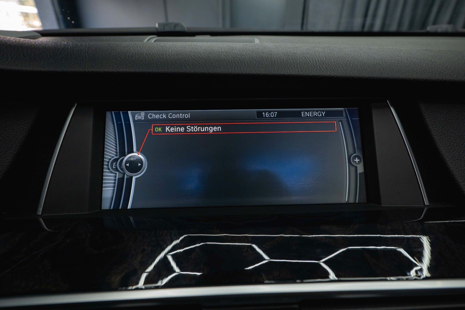 Fahrzeugabbildung BMW 550i xDrive Gran Turismo M-Sport *Pano*ACC*HU*