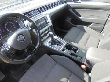Volkswagen Passat Variant - 8