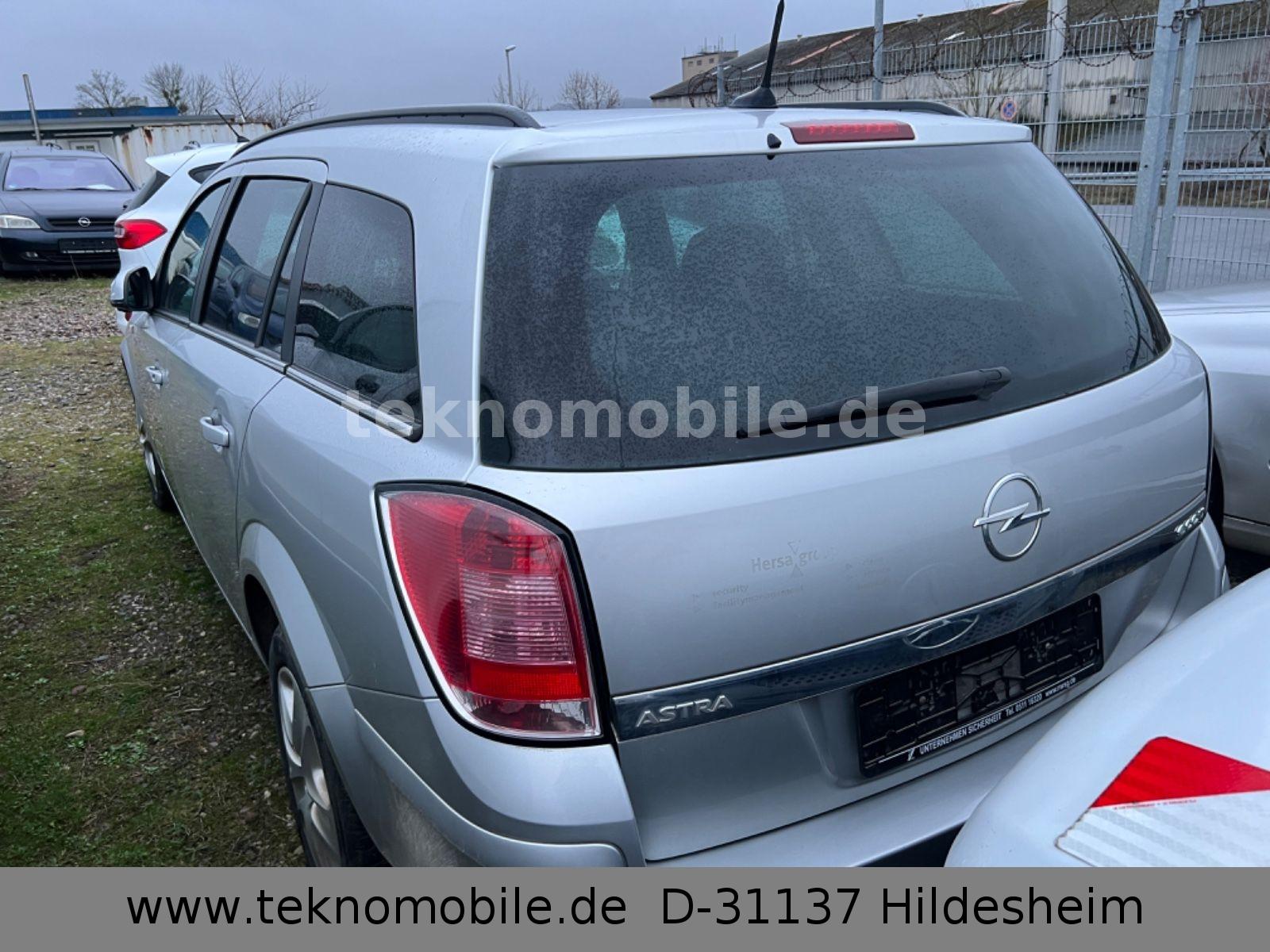 Opel Astra 2011 — engine 1.667 cm³, 110 HP (81kW)