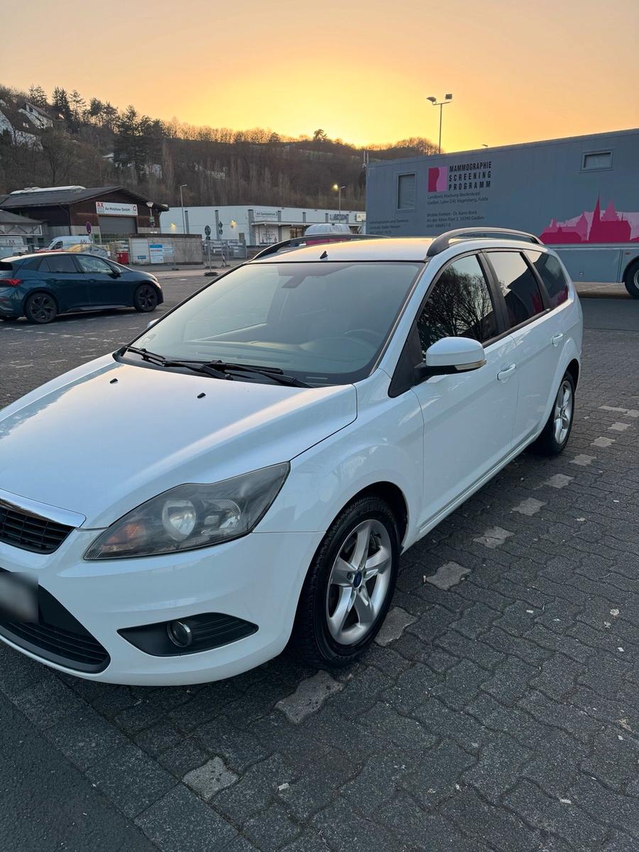 Ford Focus 2011 — engine 101 HP (74kW)