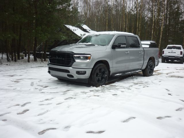 Dodge RAM 5.7 hemi 4x4 etorqe head-up 12'' radio led