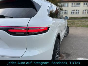 Porsche Cayenne - 8