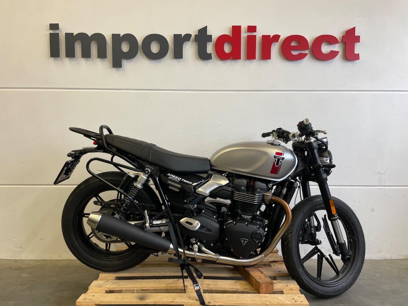 Triumph Speed Twin 900 2025 erst 2.360km speedtwin