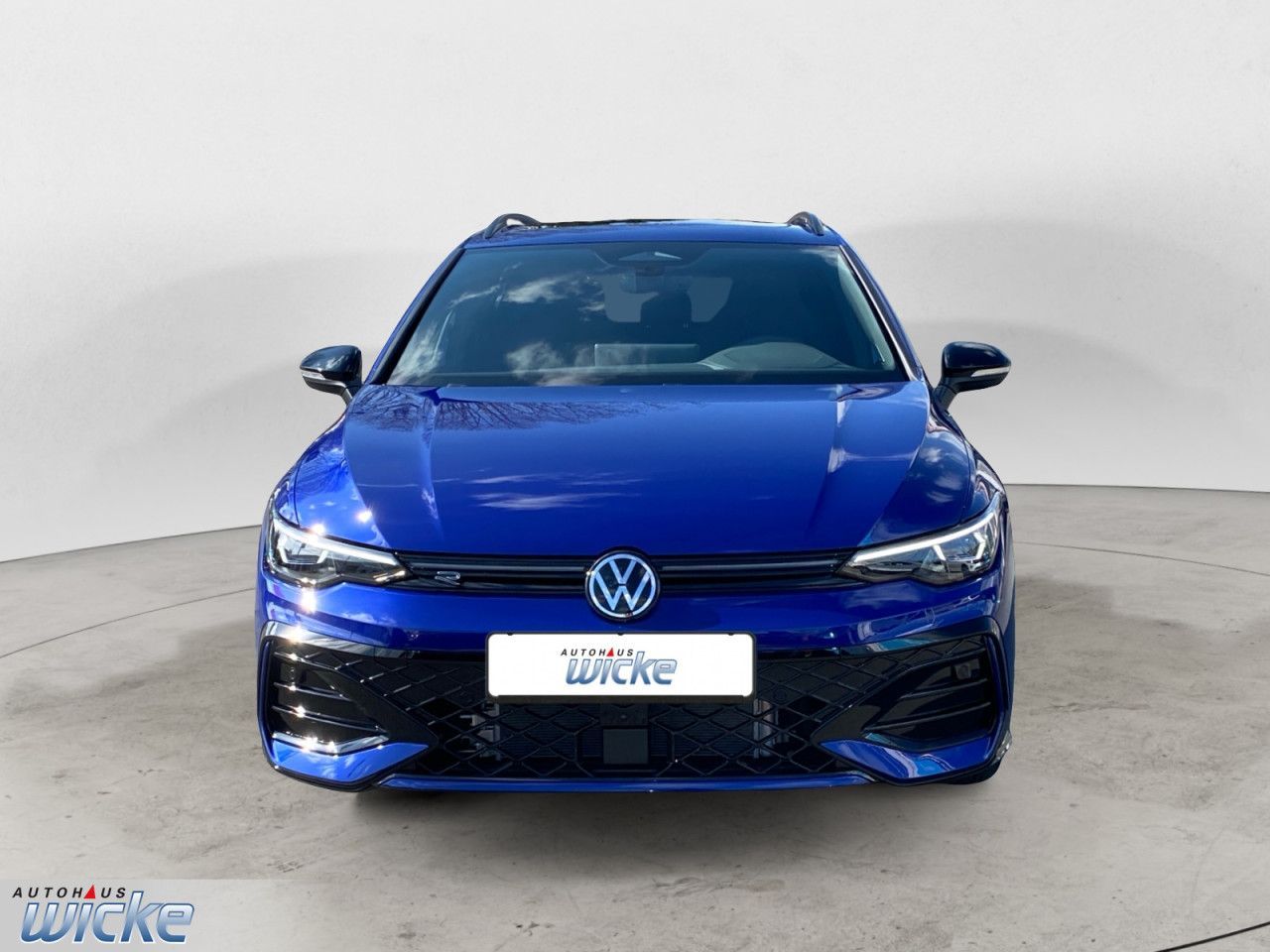 Volkswagen Golf VIII Variant 2.0 TSI DSG 4Motion R-Line NAV foto 3