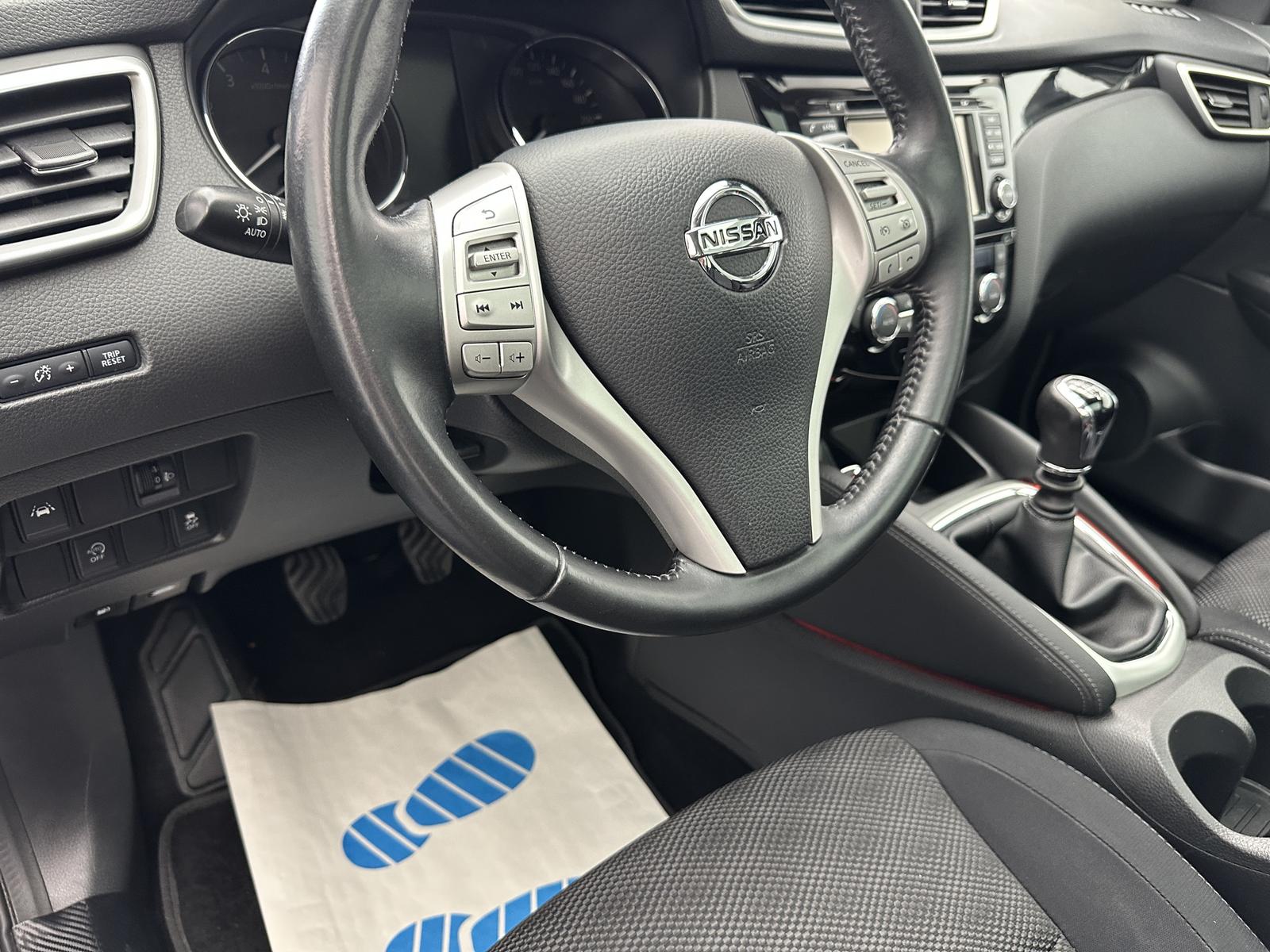 Nissan Qashqai N-Connecta "PANO-NAVI-CAM-MULTI-TEMPO"