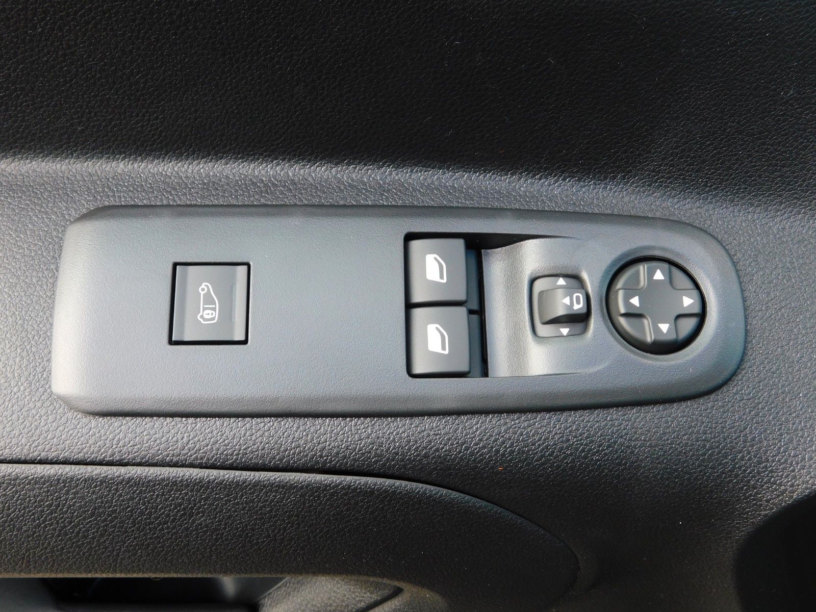 Fahrzeugabbildung Fiat e-Doblò  Multicab XL Mixto