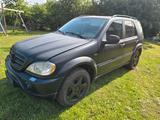 Mercedes-Benz ML 55 AMG   7 Sitzplätze - Mercedes-Benz ML 55 AMG