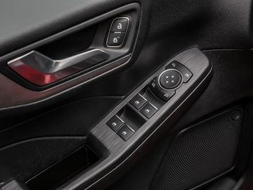 Ford Kuga 2.5 Plug-In Hybrid Titanium Kamera Navi