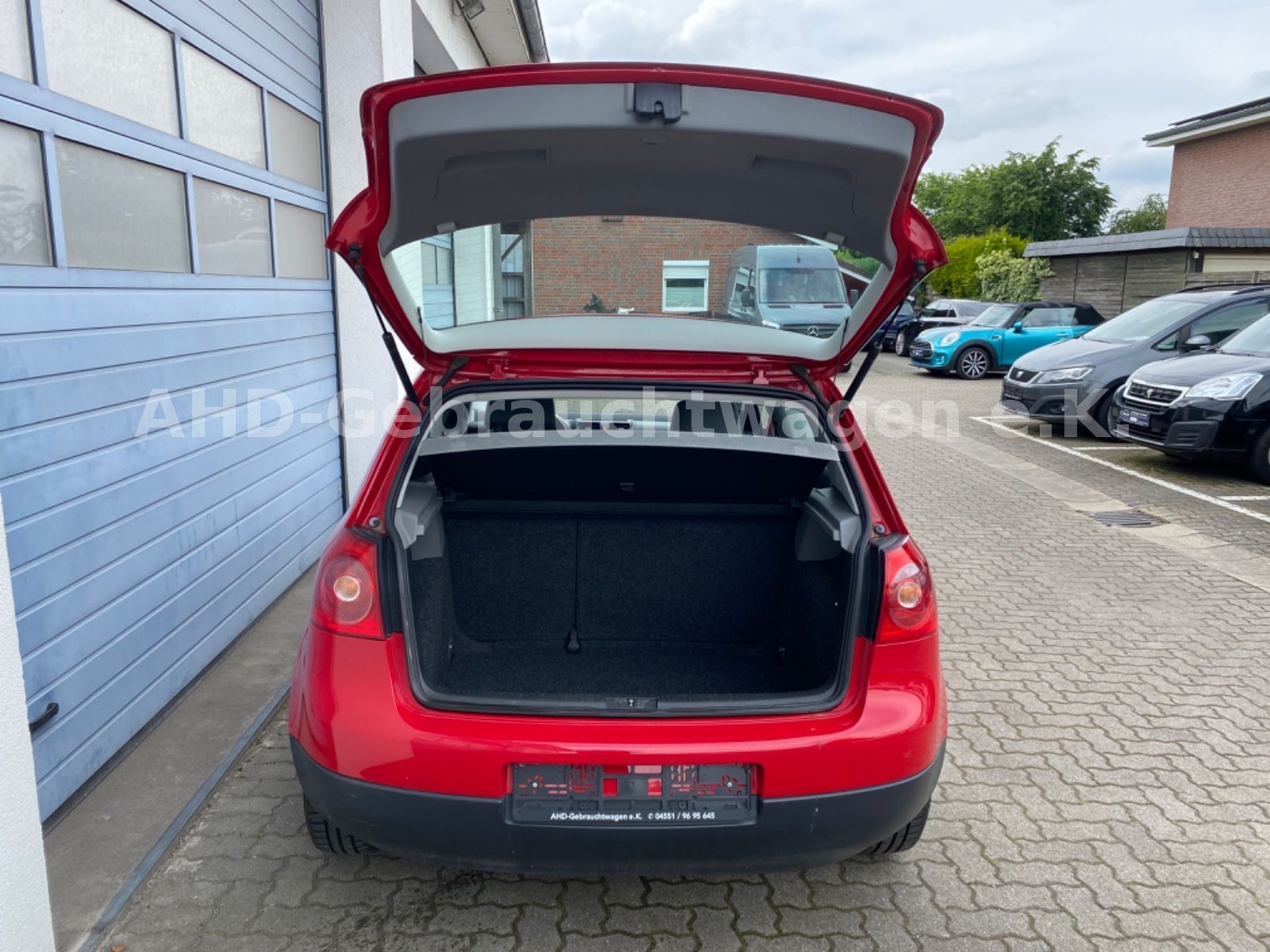 Fahrzeugabbildung Volkswagen Golf V 1.6 Automatik