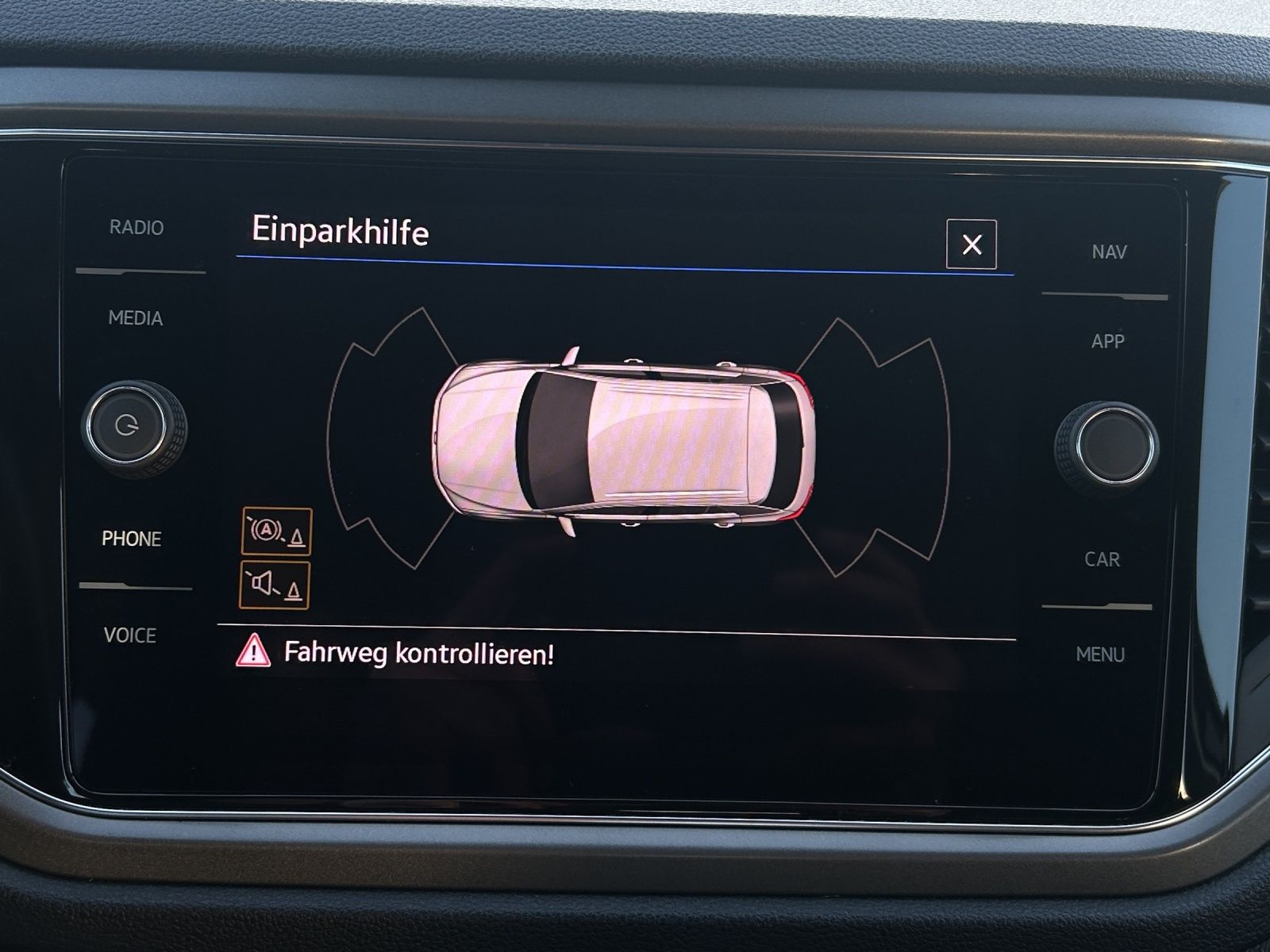 Fahrzeugabbildung Volkswagen T-Roc Style TSI DSG SHZ PDC WeConnect Navi