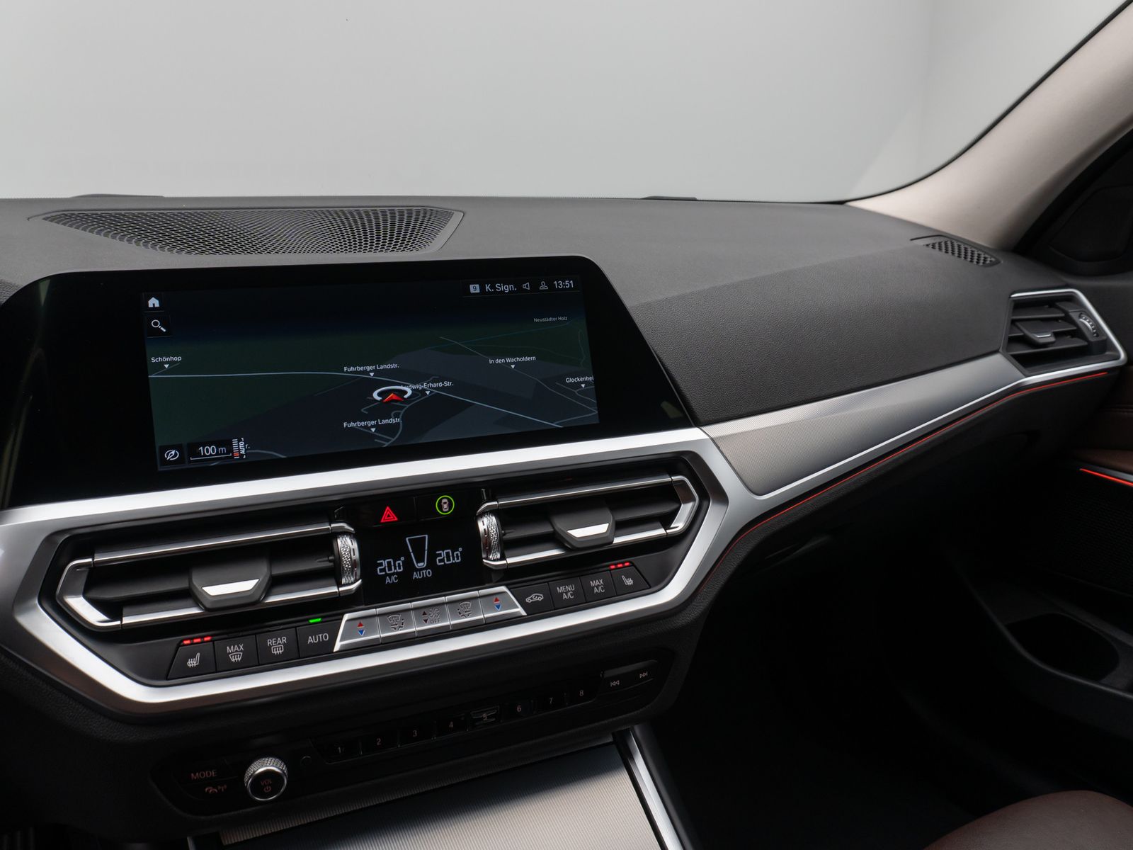 Fahrzeugabbildung BMW 320d xD Sport Line Kamera DAB HiFi Alarm AHK LED