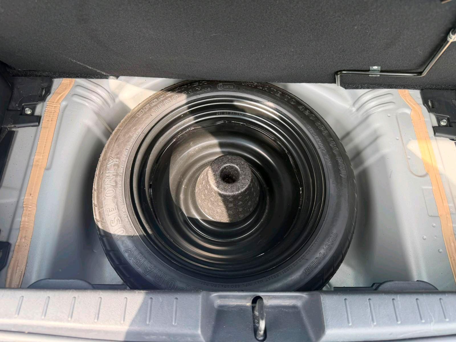 Toyota Yaris 2009 — photo 11