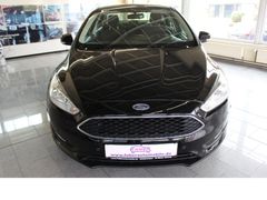 Fahrzeugabbildung Ford Focus Lim.18 Zoll,Alu,Sitzheizung,PDC,AHK