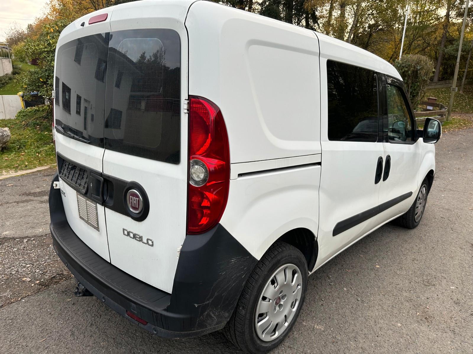 Fiat Doblo 2014 — interior