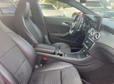 Mercedes-Benz CLA 180 Shooting Break AMG Line - rote Mercedes-Benz CLA-Klasse