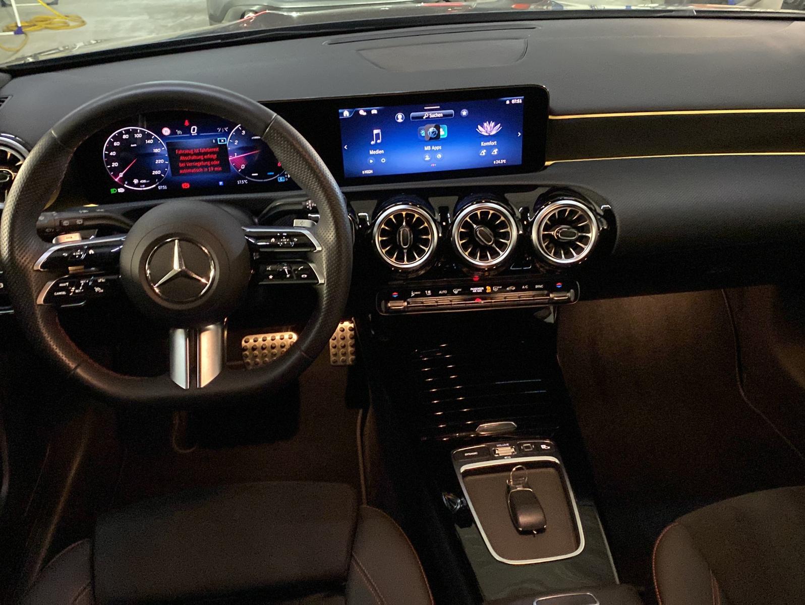Mercedes-Benz A-Class AMG Line 7G Tronic*Navi*DAB*KeyGo*MBUX*, миниатюра 5