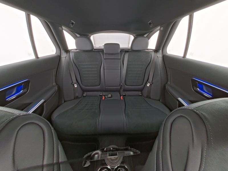 Fahrzeugabbildung Mercedes-Benz C 200 4M T AMG AHK+Totw+Ambi+LED+Kamera+WinterP
