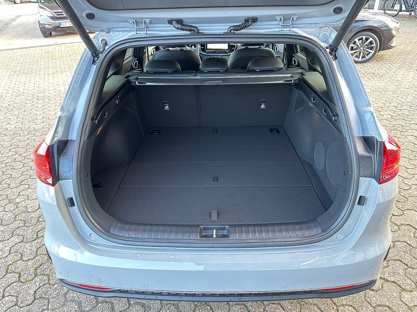 Fahrzeugabbildung Kia Ceed Sportswagon 1.0 T-GDi DCT Navi/GRA/Shzg/PDC