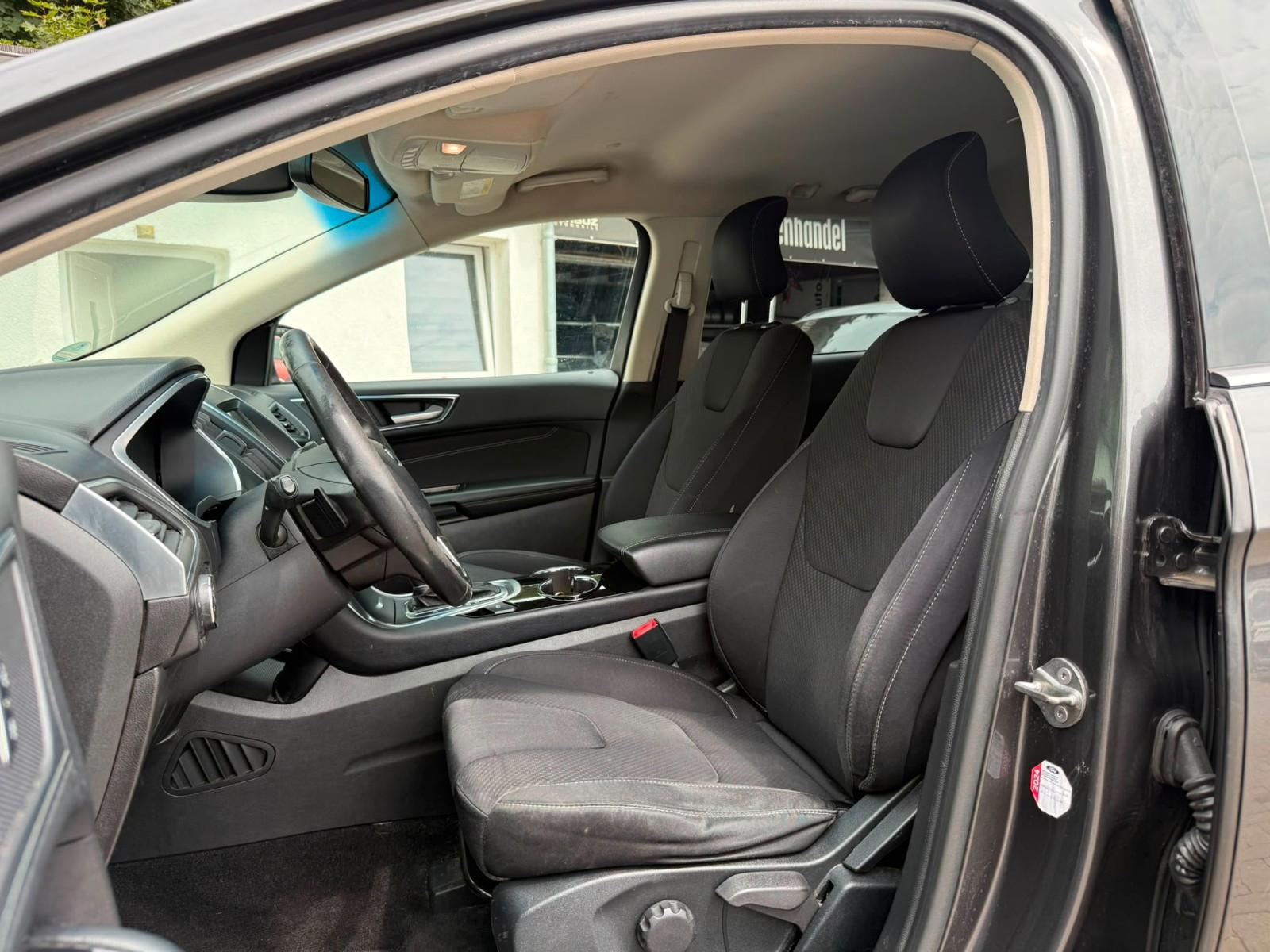Ford Edge Titanium 4x4*Keyless*8Fach*Navi*Szhz