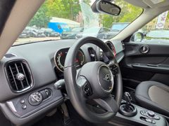 Fahrzeugabbildung Cooper Countryman Essential Trim