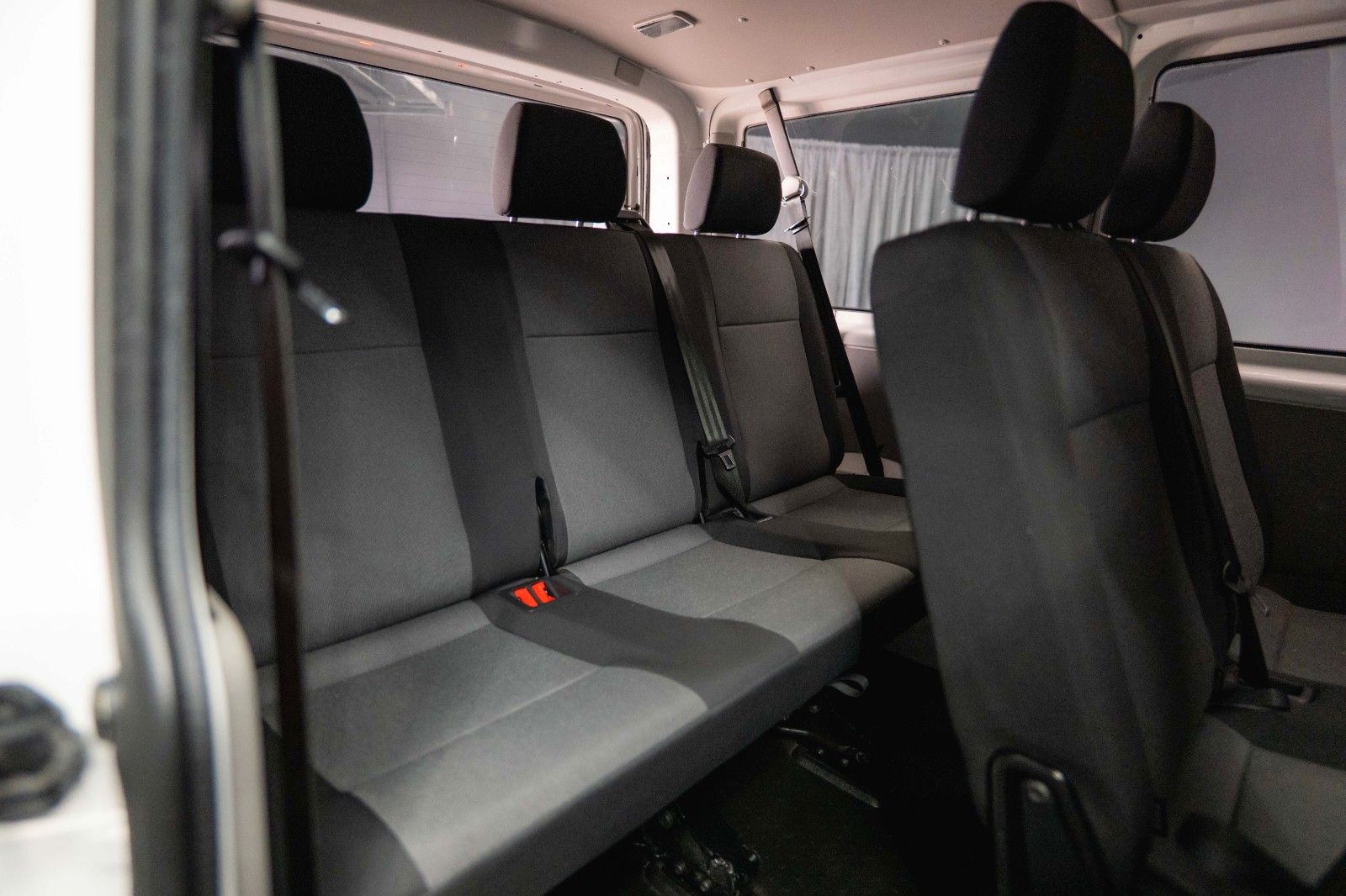 Fahrzeugabbildung Volkswagen T6 Transporter Kombi 8 Sitze *Klima*TÜV Neu*