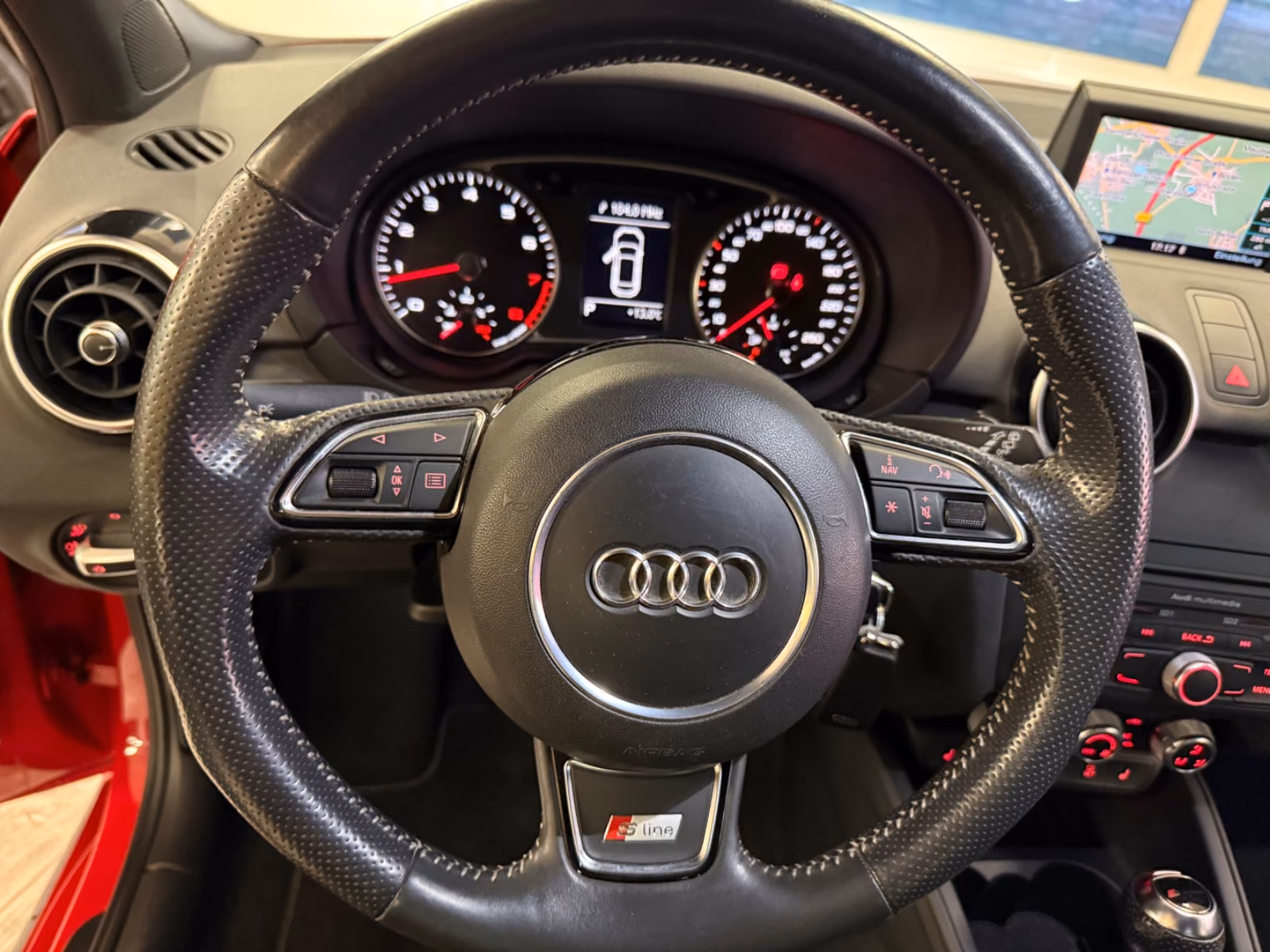 Audi A1 Sportback S-line|Bose|Automatik|SZH|Navi