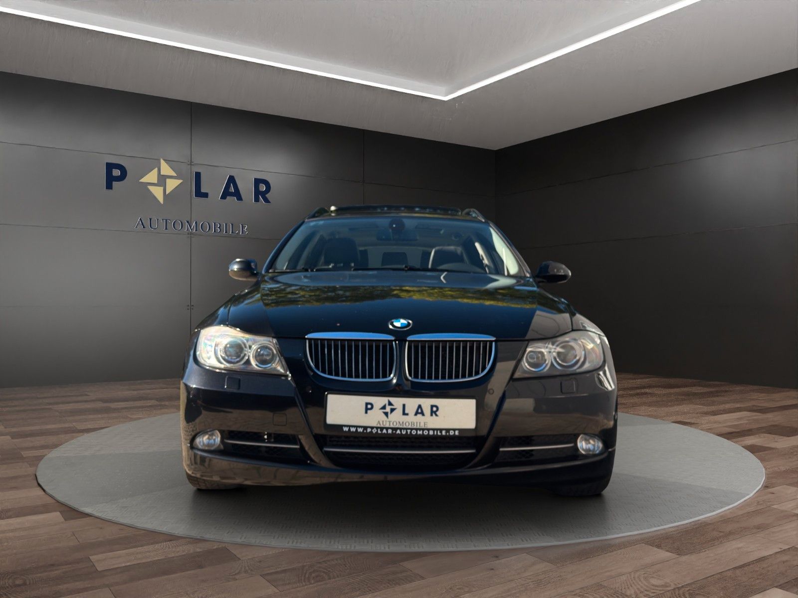 Fahrzeugabbildung BMW 335i Touring xDrive *Pano*Xenon*Elektr.Sitze