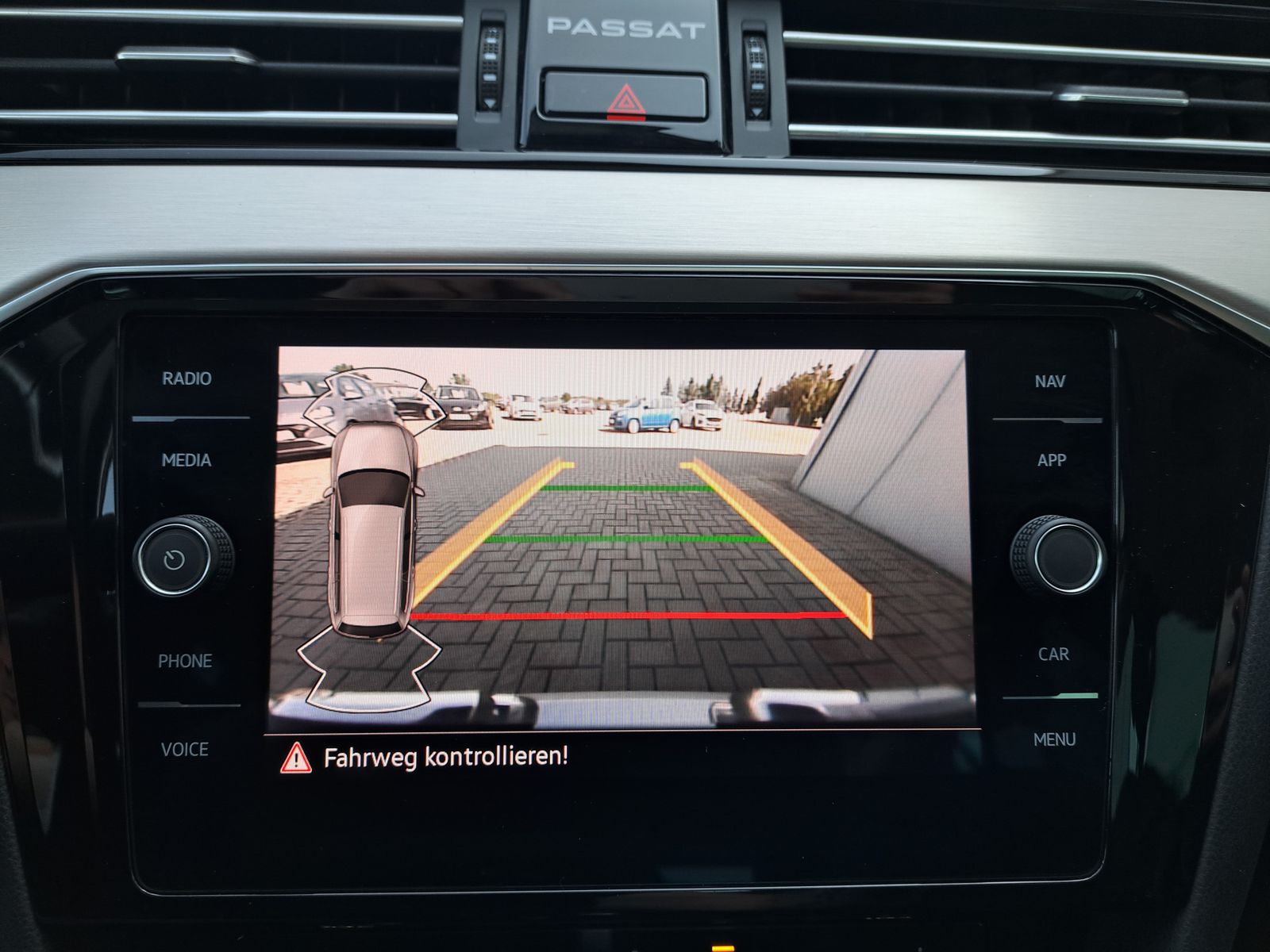 Fahrzeugabbildung Volkswagen Passat 2.0 TDI Elegance MATRIX AHK NAVI EL.HECKK