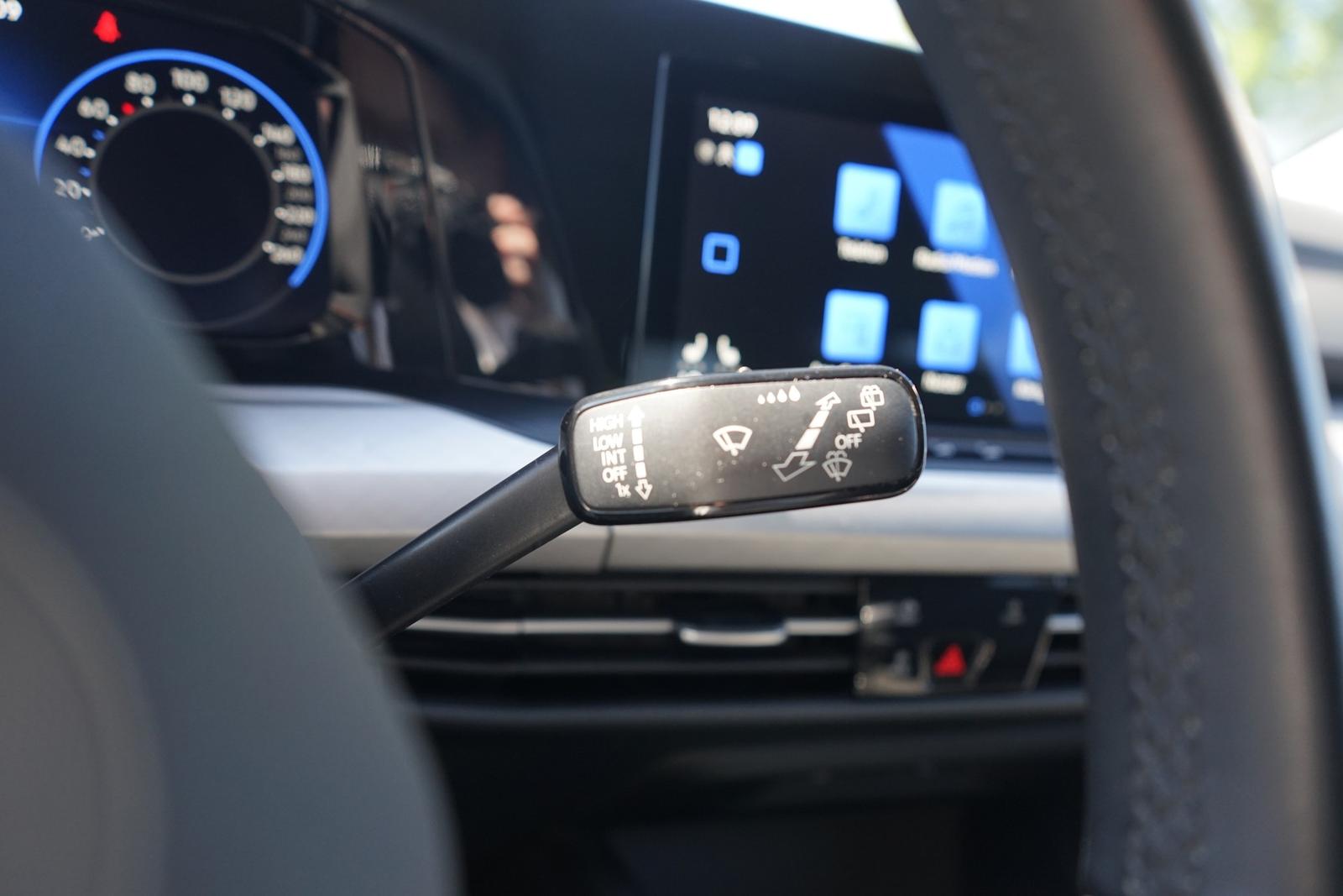 Volkswagen Golf VIII Variant 1.5 LED Navi Standheizung ACC, миниатюра 29