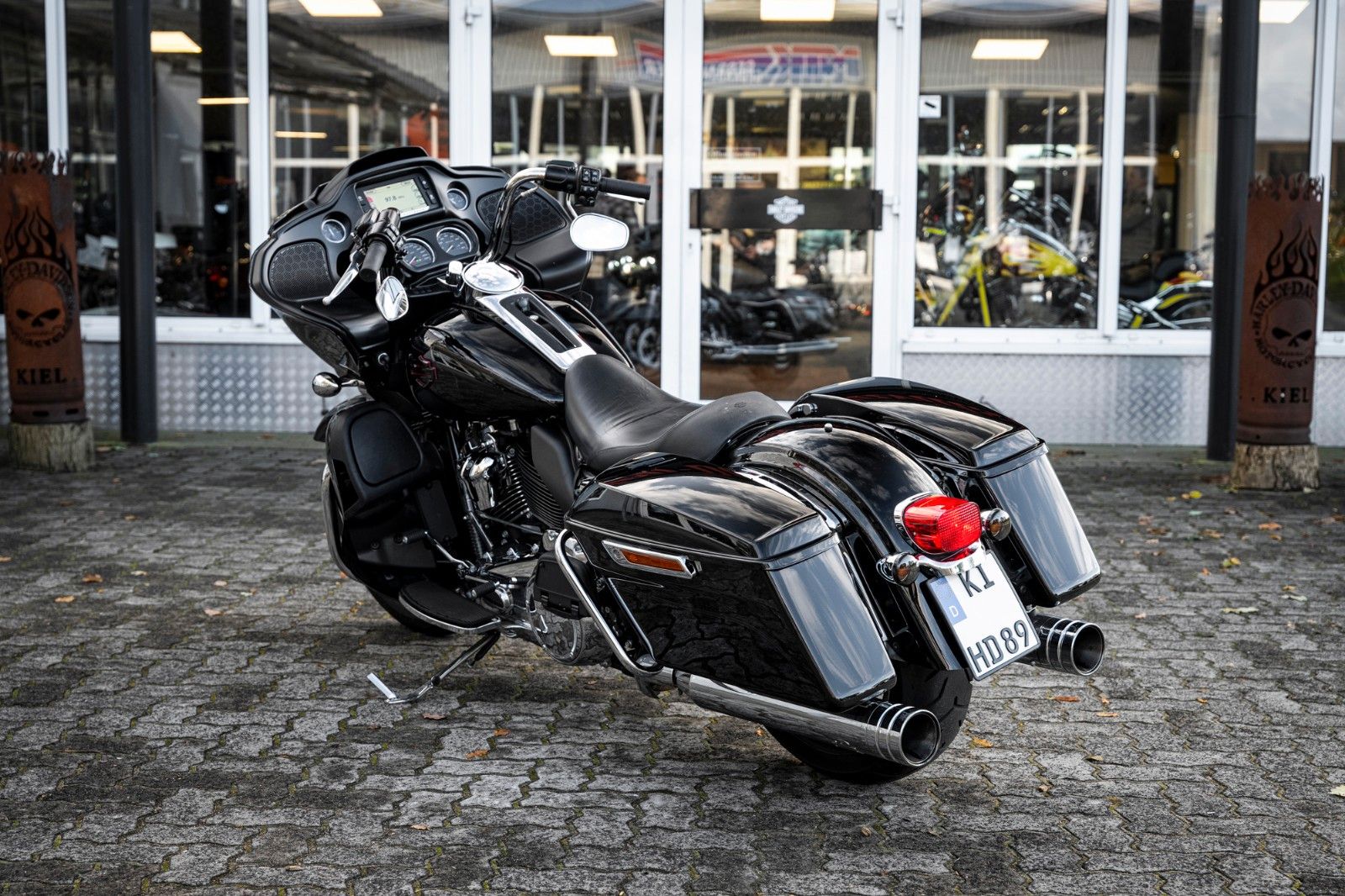 Fahrzeugabbildung Harley-Davidson Road Glide Ultra FLTRU 107 CUI - Jekill -